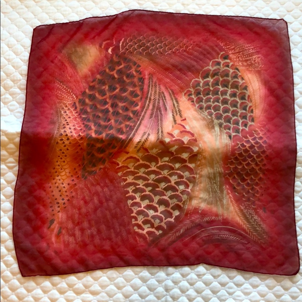🛍 Scarf